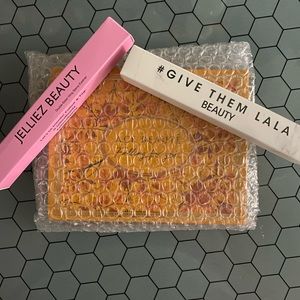 I have a bundle with Ace Beauté Pallet, Jelliez eyeliner/stamp, & mascara
